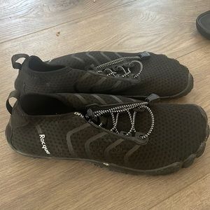 Dry/wet shoes Racqua sz8 WATER SHOES